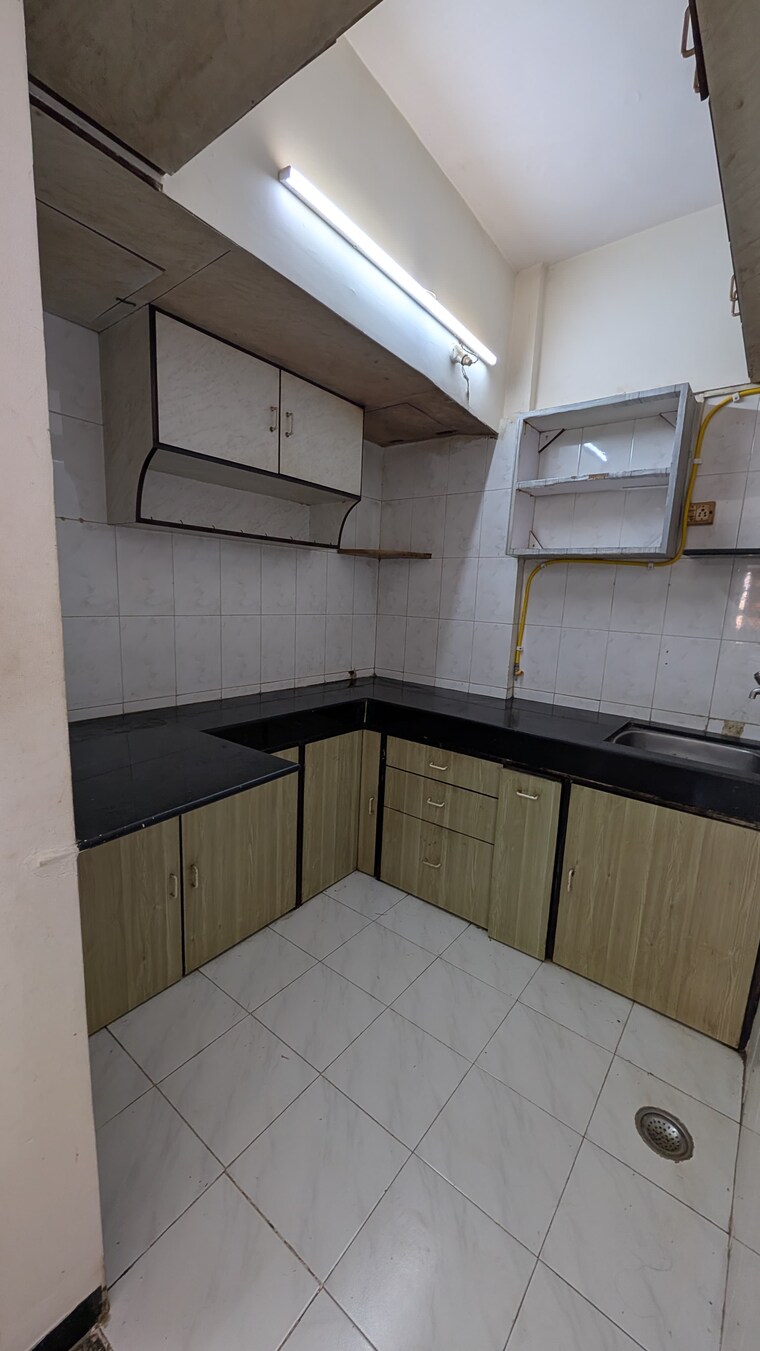 Kitchen, dheeraj-kirti 1 Bedroom 650 Sq.Ft. Apartment In Malad West Mumbai 9548542