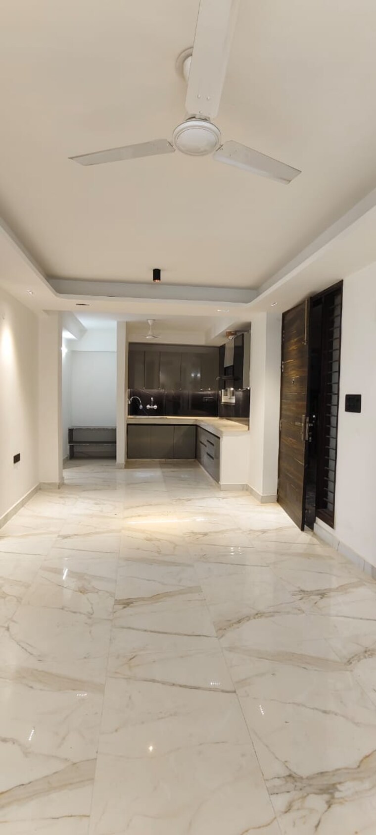  Parking, saket 3 Bedroom 1450 Sq.Ft. Builder Floor In Saket Delhi 9548565