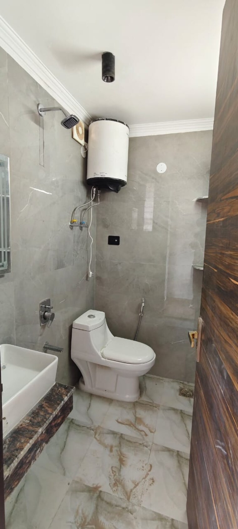 Bathroom, saket 3 Bedroom 1450 Sq.Ft. Builder Floor In Saket Delhi 9548565
