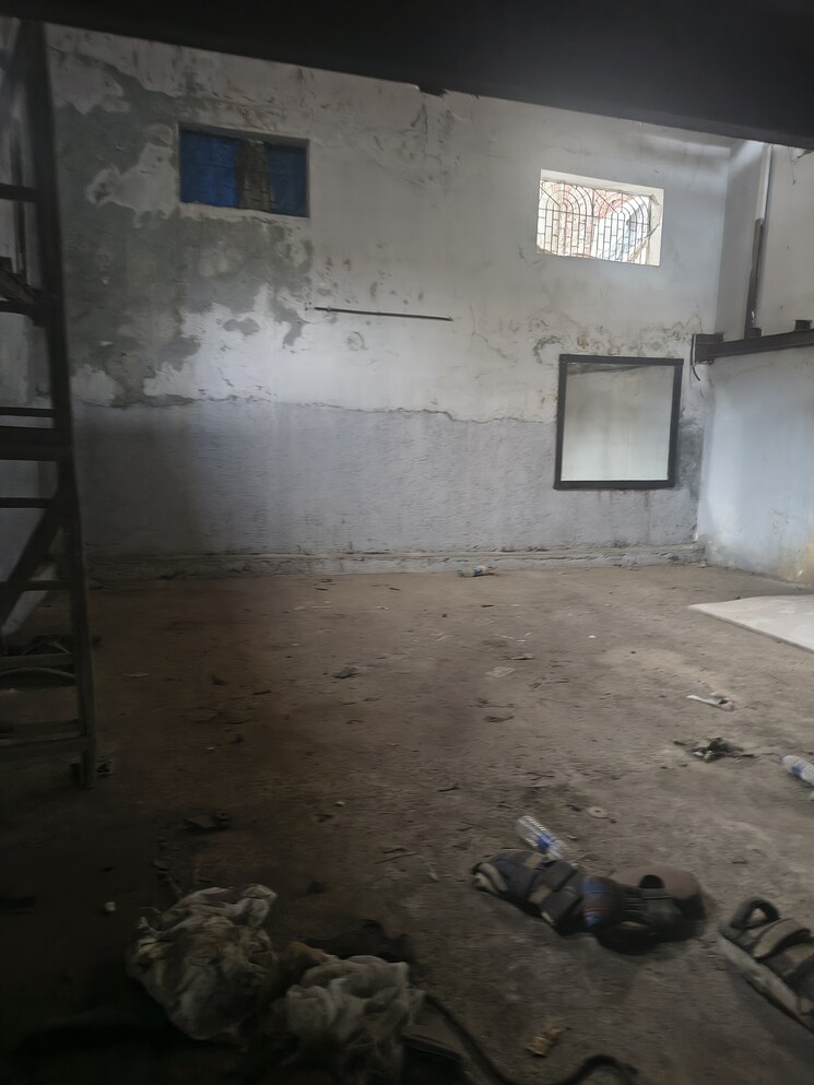 Floor Plan, kurla west Commercial Warehouse 800 Sq.Yd. In Kurla West Mumbai 9548577