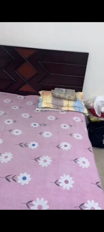 Parking in 2 BHK Apartment at Gaur City 2 - 14th Avenue, Sector 16c Greater Noida – for Rent