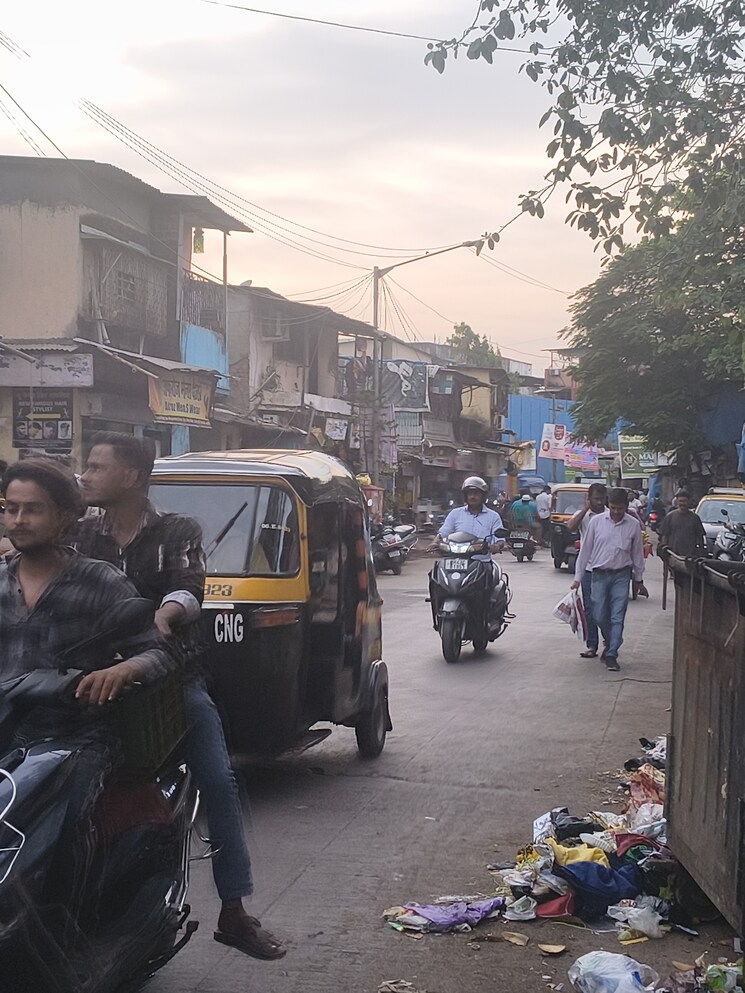 Exterior View, kurla west Commercial Warehouse 850 Sq.Yd. In Kurla West Mumbai 9548585