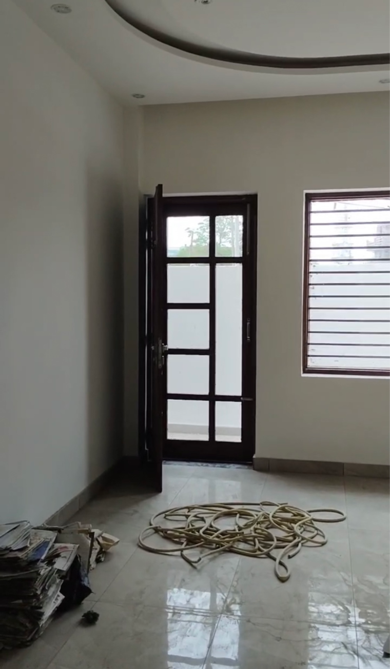 Room, sector 40 3 Bedroom 180 Sq.Yd. Builder Floor In Sector 40 Panipat 9548590