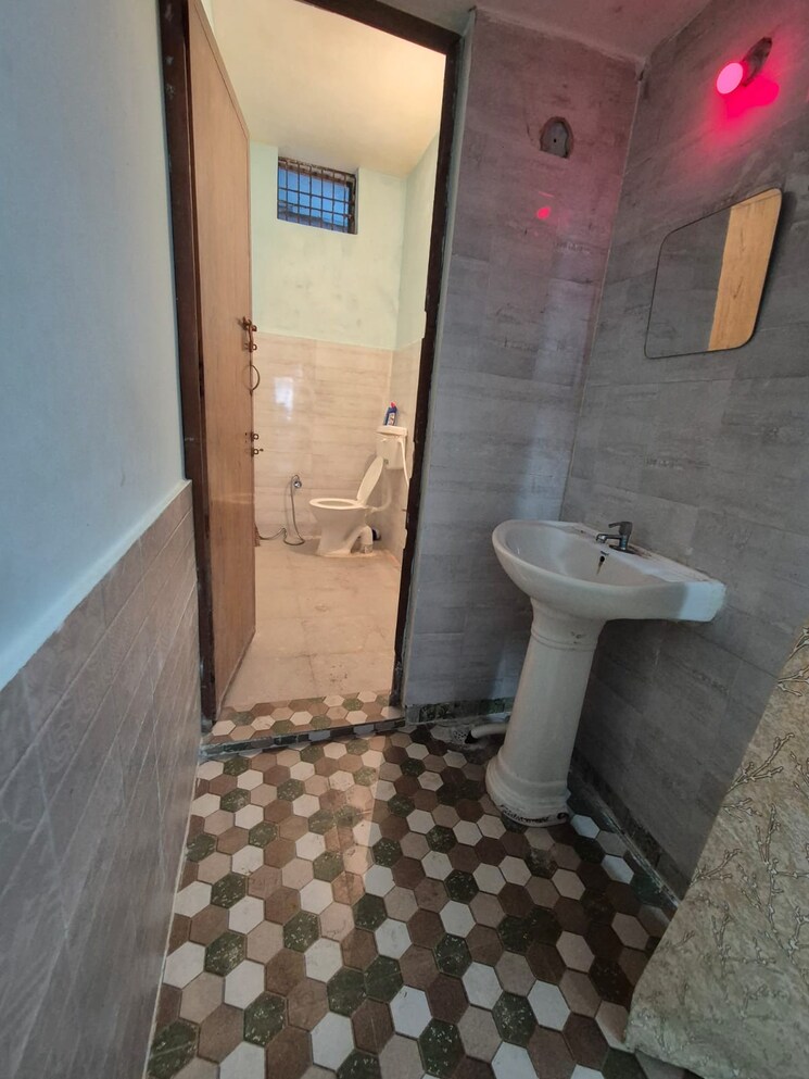 Bathroom, changurabhata 1 Bedroom 608 Sq.Ft. Independent House In Changurabhata Raipur 9548579