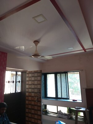 Room in 1 BHK Apartment at Naya Oriental CHS, Borivali West – for Rent