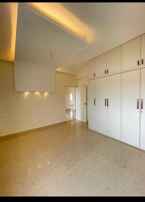 Room in 3 BHK Apartment at Prestige Beverly Hills, Kokapet – for Rent