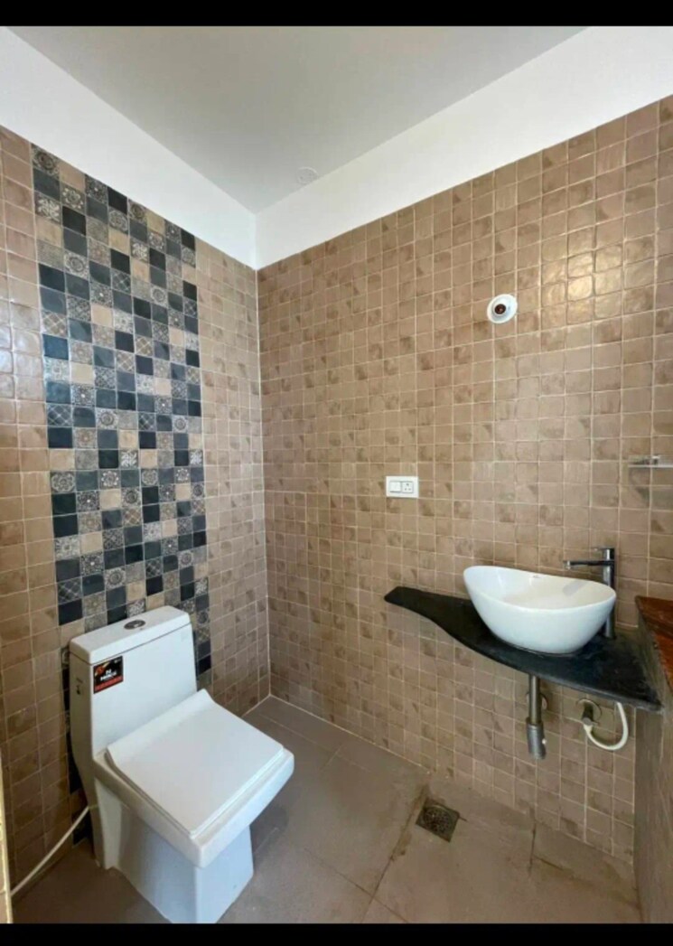 Bathroom, prestige-beverly-hills 3 Bedroom 1796 Sq.Ft. Apartment In Kokapet Hyderabad 9548616