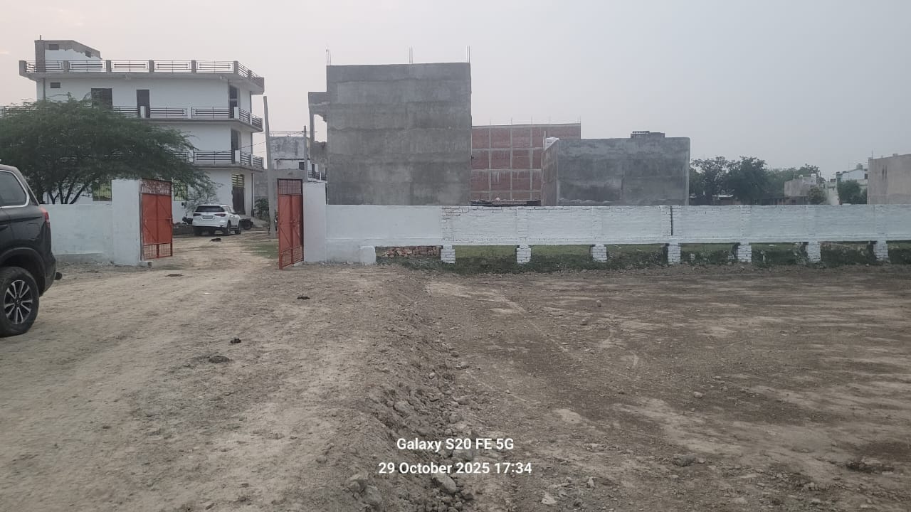 Plot For Sale in Kalli Paschim