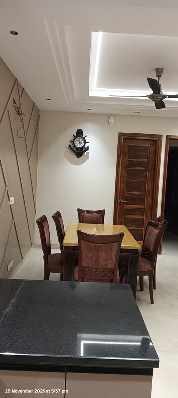 Living Room in 3 BHK Builder Floor at Sector 10 – for Rent