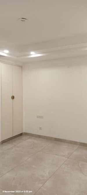 3 BHK Builder Floor For Rent in Sector 17