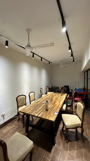 Master Bedroom in 6 BHK Villa at Juhu – for Rent