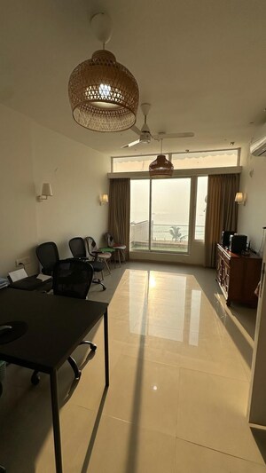 Master Bedroom in 6 BHK Villa at Juhu – for Rent