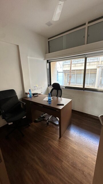 Master Bedroom in 6 BHK Villa at Juhu – for Rent