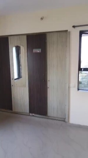 Room in 1 BHK Apartment at Gala Lifestyle Pride Residency, Kasarvadavali – for Sale