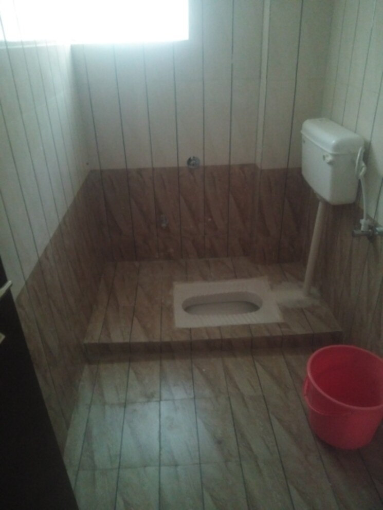 Bathroom, fasttrack-heavens-life 2 Bedroom 1000 Sq.Ft. Apartment In Katara Hills Bhopal 9548720