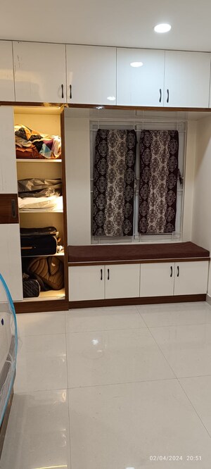 Furnished Amenities in 5 BHK Villa at Induscrest Apartment Complex, Osman Nagar – for Sale