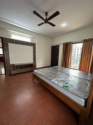 Bedroom in 4 BHK Builder Floor at Sector 15 – for Rent
