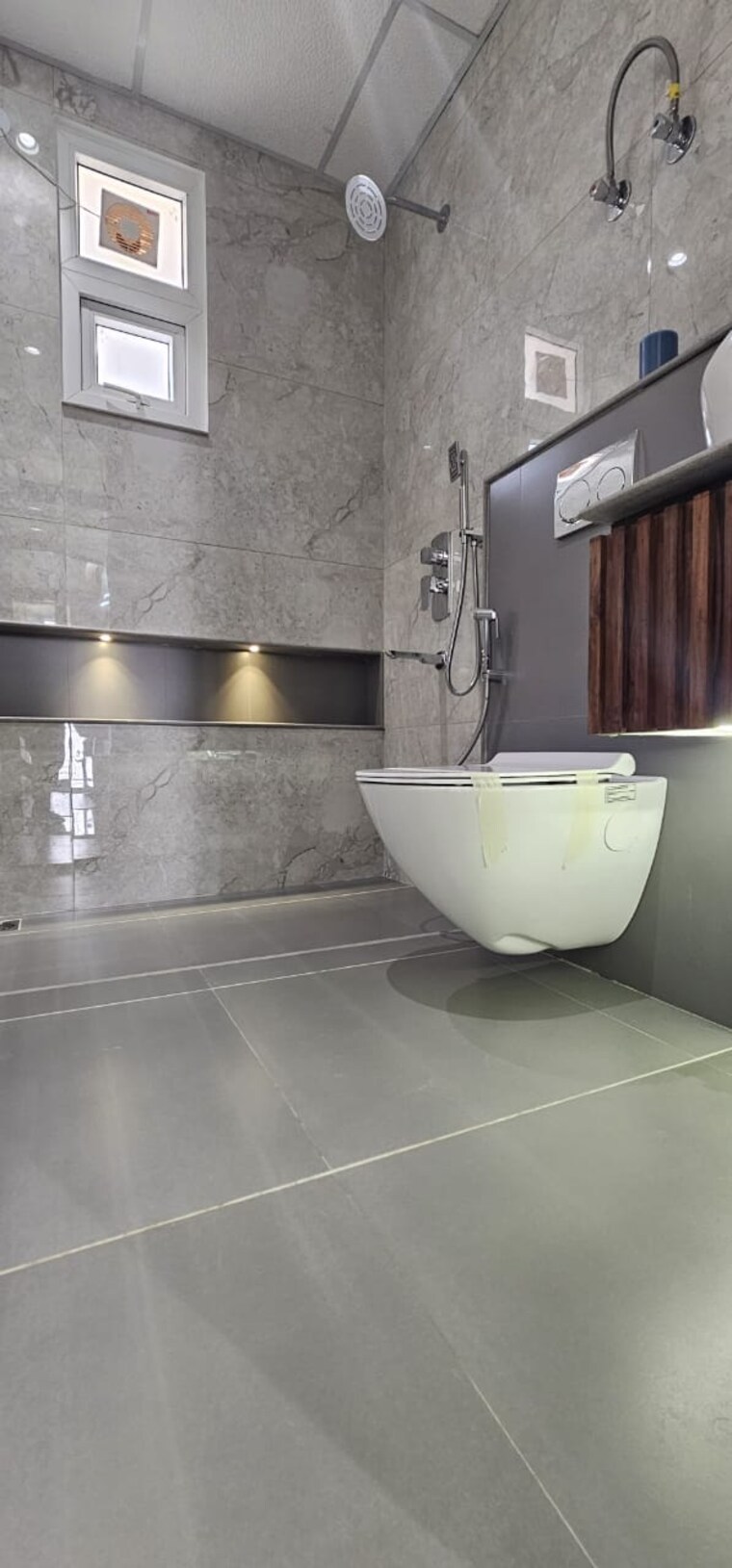 Bathroom, panchkula urban estate 3 Bedroom 1800 Sq.Ft. Apartment In Panchkula Urban Estate Panchkula 9548715