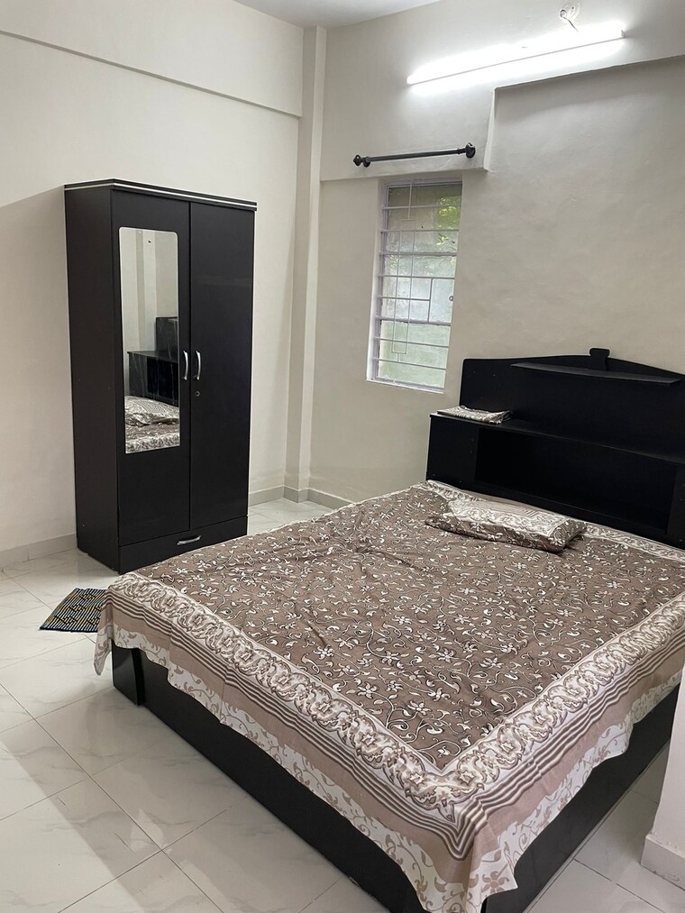 Bedroom, meera-nagar-garden-chs 1 Bedroom 600 Sq.Ft. Apartment In Koregaon Park Pune 9548718