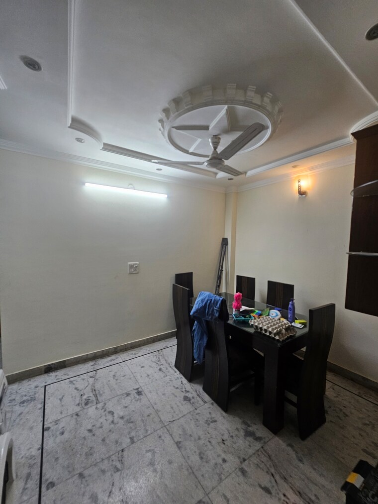 Living Room, mahavir enclave 1 3 Bedroom 112 Sq.Yd. Builder Floor In Mahavir Enclave 1 Delhi 9548735