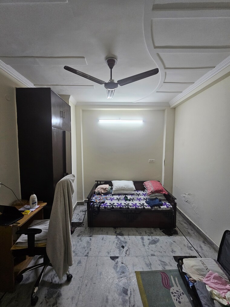 Living Room, mahavir enclave 1 3 Bedroom 112 Sq.Yd. Builder Floor In Mahavir Enclave 1 Delhi 9548735