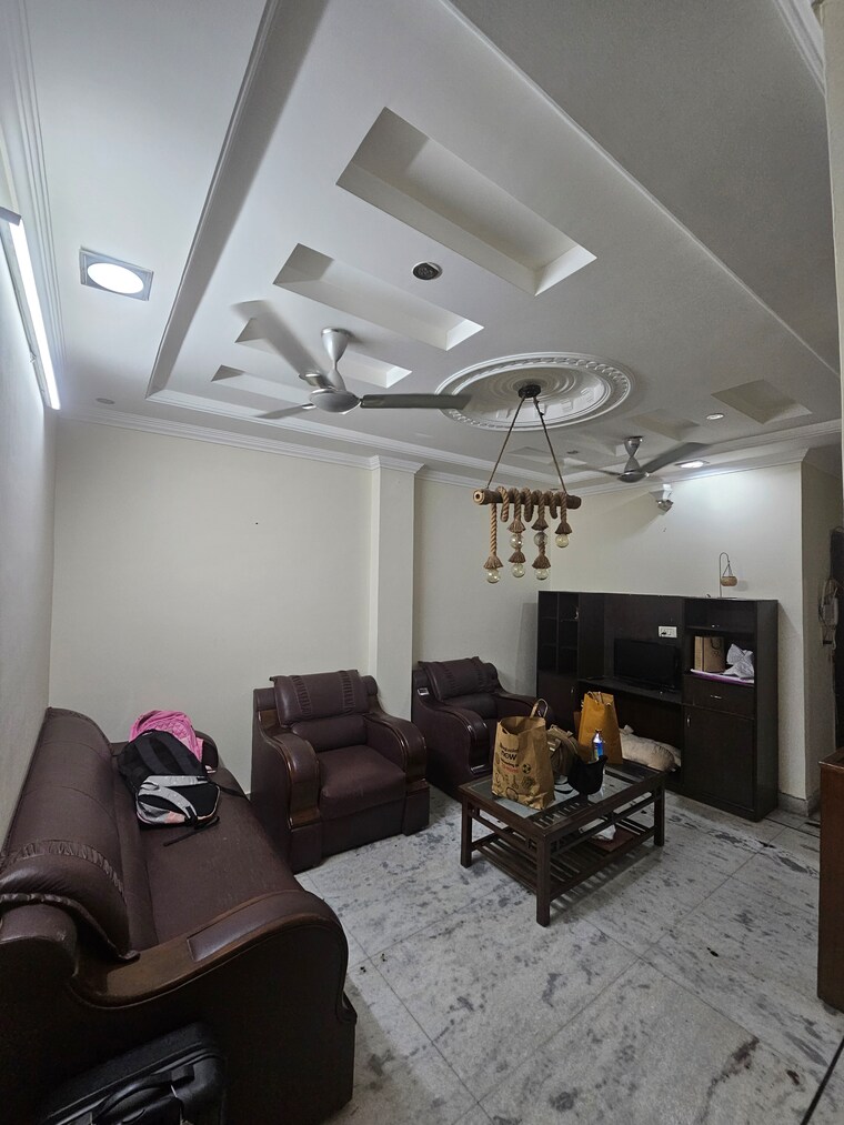 Living Room, mahavir enclave 1 3 Bedroom 112 Sq.Yd. Builder Floor In Mahavir Enclave 1 Delhi 9548735