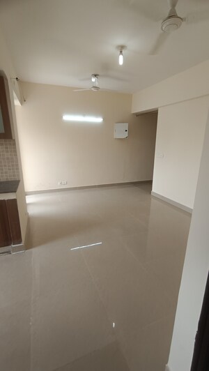 Room in 2 BHK Apartment at Sethi Max Royal, Sector 76 – for Rent