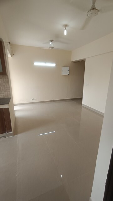 Room in 2 BHK Apartment at Sethi Max Royal, Sector 76 – for Rent
