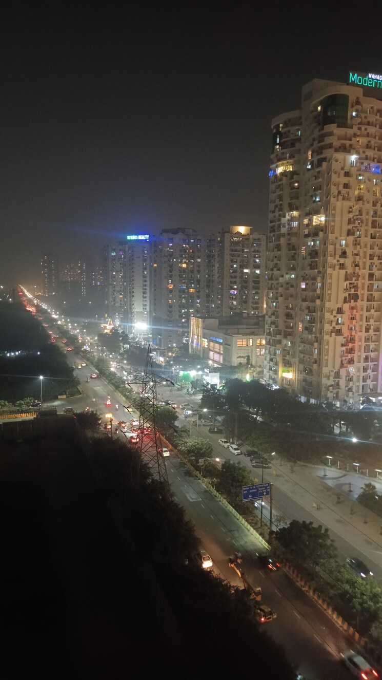 Swimming Pool, sethi-max-royal 2 Bedroom 895 Sq.Ft. Apartment In Sector 76 Noida 9548780