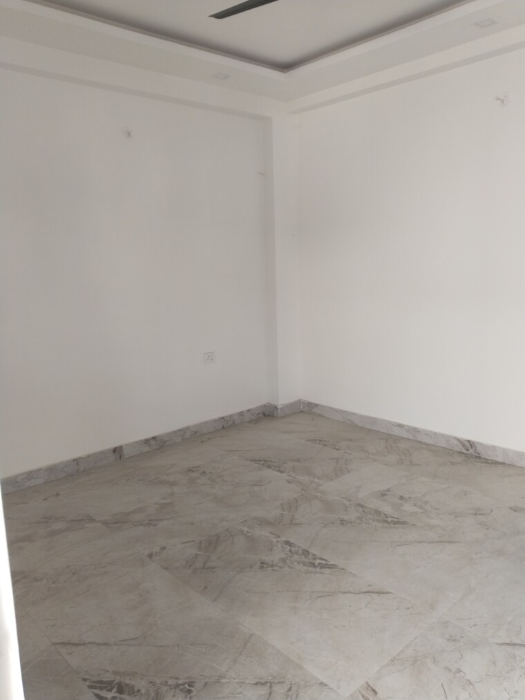 Room, vaidpura 4 Bedroom 2100 Sq.Ft. Villa In Vaidpura Greater Noida 9548809