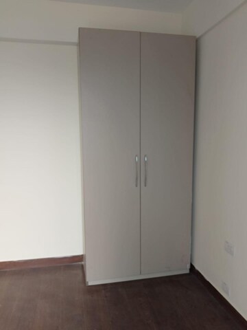 Room in 2 BHK Apartment at Shree Vardhman Mantra, Sector 67 – for Rent