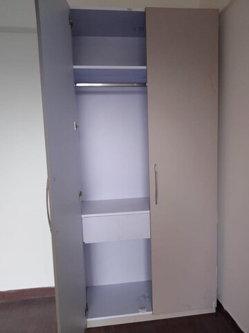 Furnished Amenities in 2 BHK Apartment at Shree Vardhman Mantra, Sector 67 – for Rent