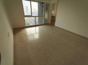 Room in 2 BHK Apartment at Omkar Signet, Malad East – for Rent