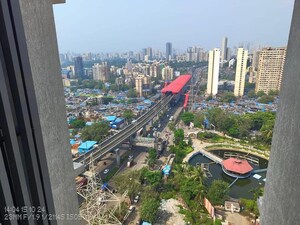 2 BHK Apartment For Rent in Omkar Signet, Malad East