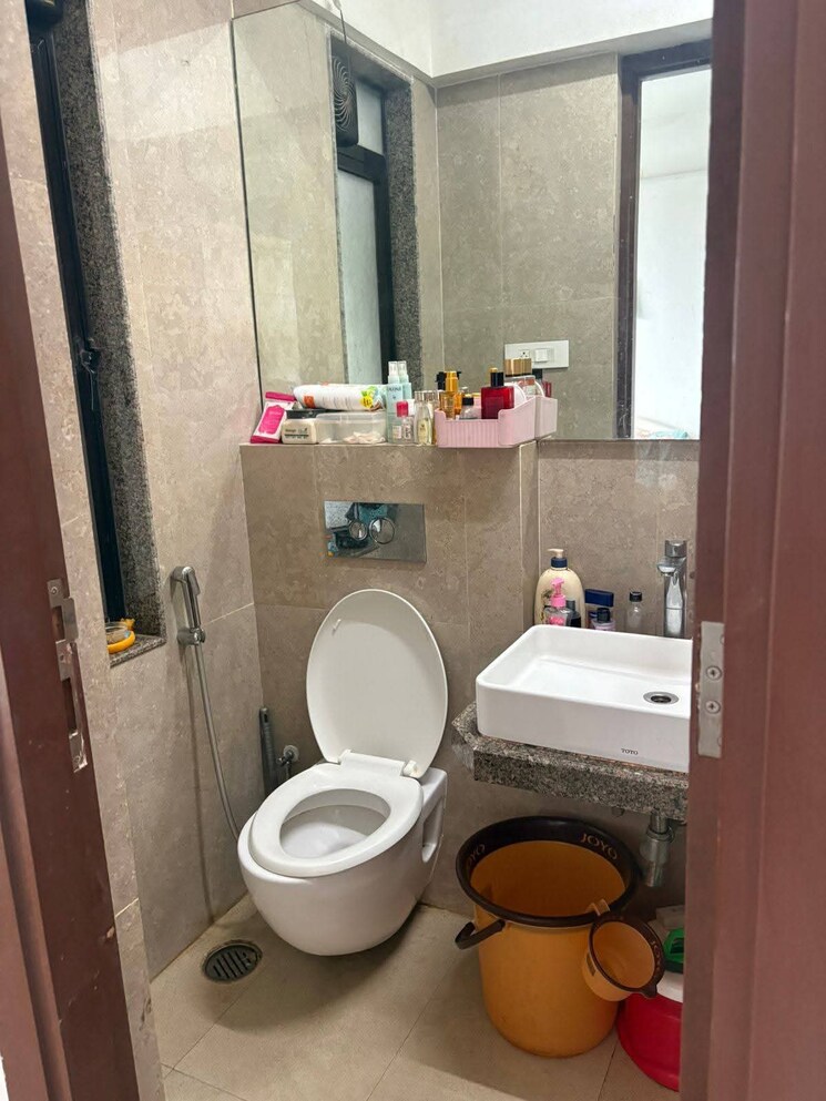Bathroom, goregaon west Pg For Boys In Goregaon West 9548856