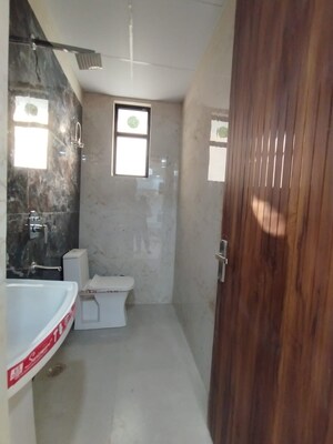 Building Lobby in 3.5 BHK Apartment at Sikka Kimantra Greens, Sector 79 – for Rent