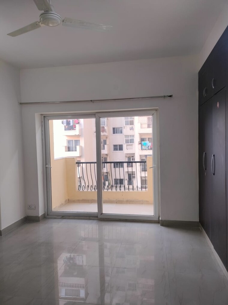 undefined, nimbus-the-hyde-park 3 Bedroom 1320 Sq.Ft. Apartment In Sector 78 Noida 9548882