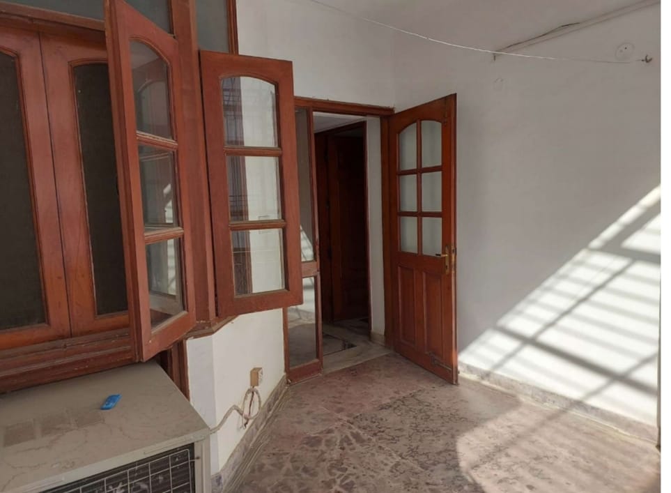 4 BHK Builder Floor For Rent in South Extension II