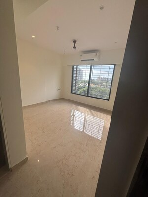 Room in 2 BHK Apartment at Dn Nagar – for Rent