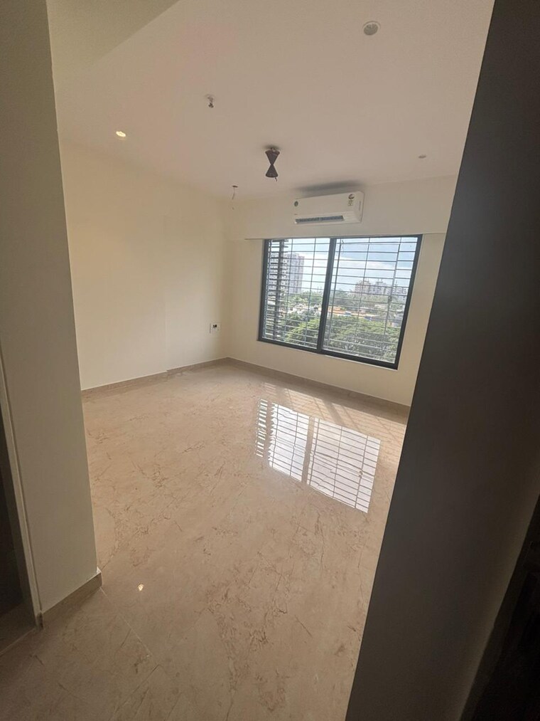 Room, dn nagar 2 Bedroom 655 Sq.Ft. Apartment In Dn Nagar Mumbai 9548937