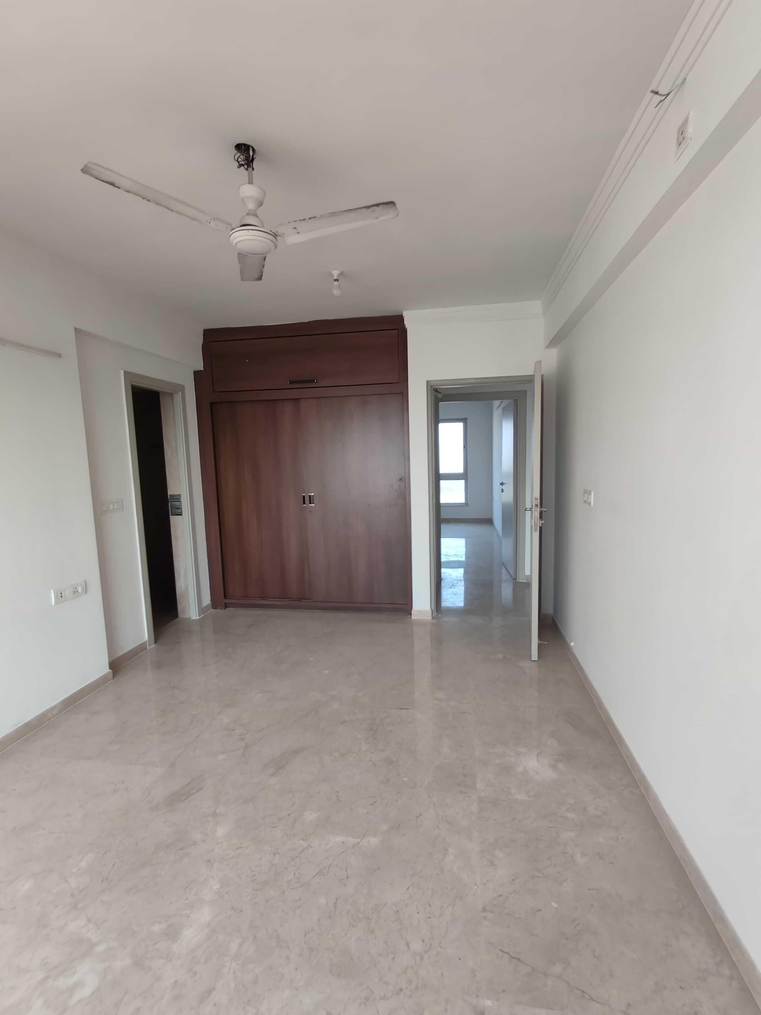 5 BHK Apartment For Sale in Hiranandani Tribeca