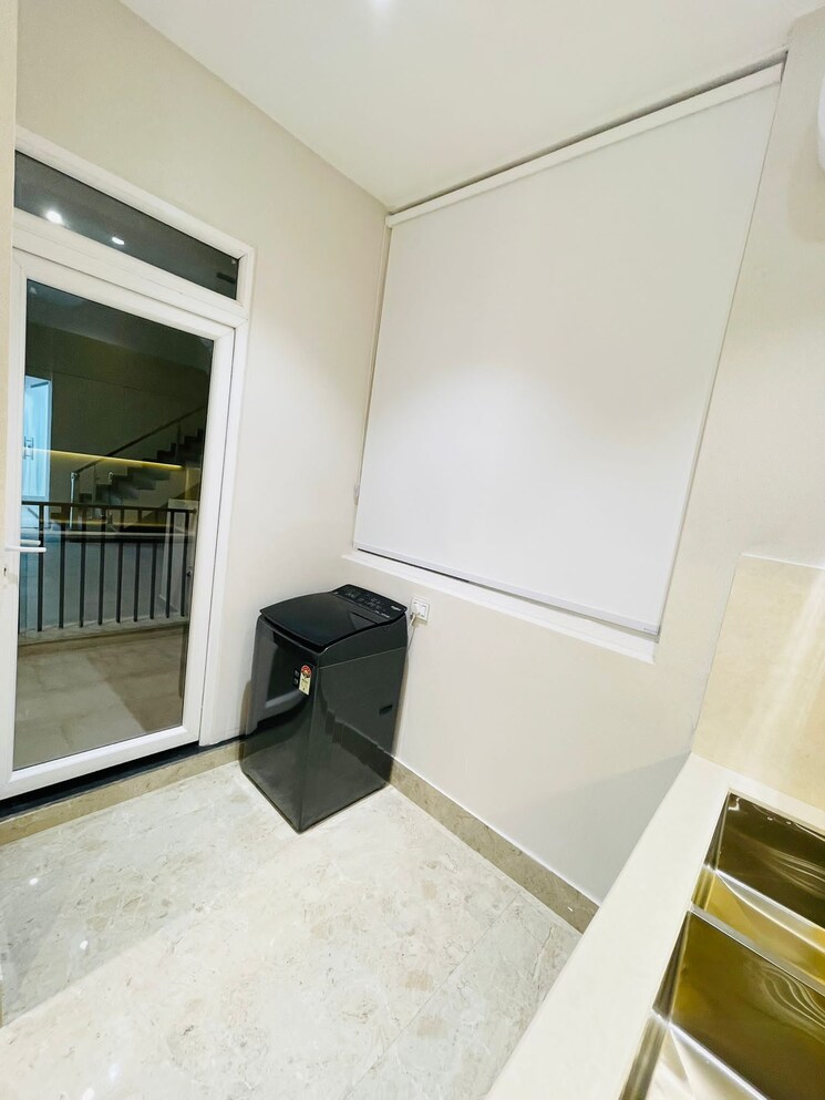 Room, trishla-city 3 Bedroom 1800 Sq.Ft. Apartment In Patiala Road Zirakpur 9548957