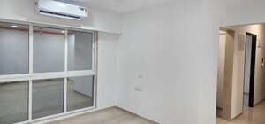 Room in 3 BHK Apartment at Platinum Life, Andheri West – for Rent