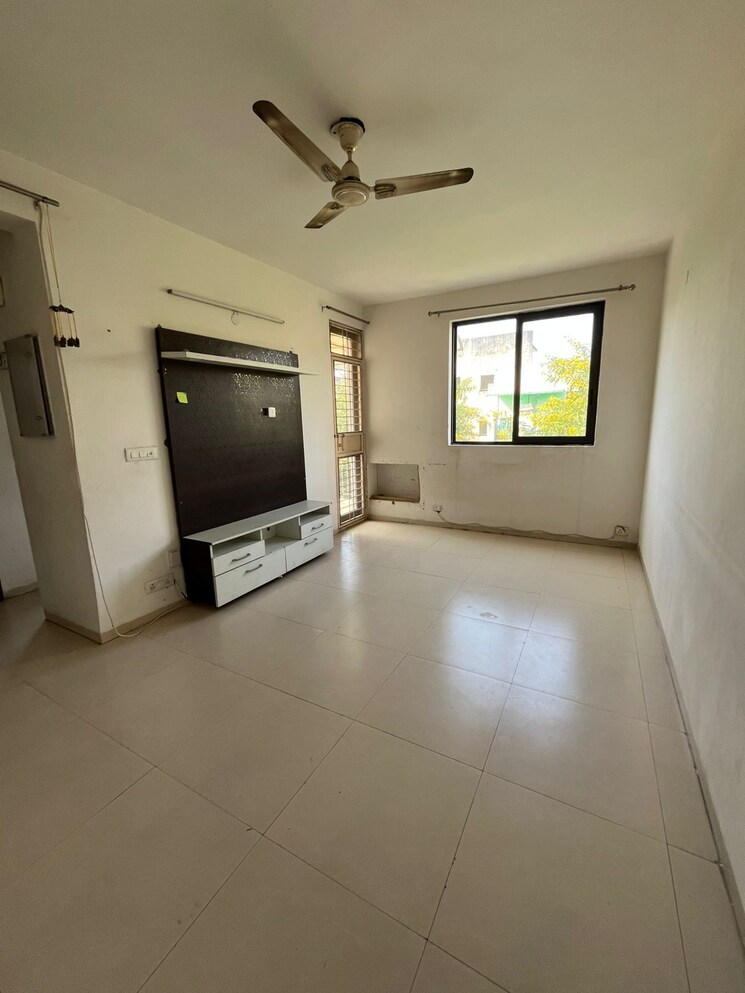 Room, pivotal-devaan 2 Bedroom 800 Sq.Ft. Apartment In Sector 84 Gurgaon 9549005