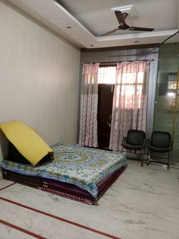 Bedroom in 3 BHK Builder Floor at Sector 13 – for Rent