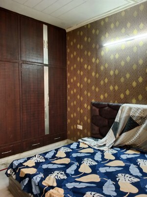 Room in 3 BHK Builder Floor at Sector 13 – for Rent