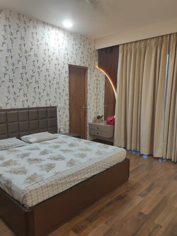 Bedroom in 3 BHK Apartment at Conscient Heritage Max, Sector 102 – for Rent
