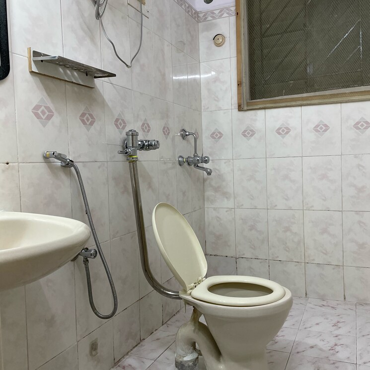 Bathroom, wilson garden 2 Bedroom 900 Sq.Ft. Apartment In Wilson Garden Bangalore 9549030