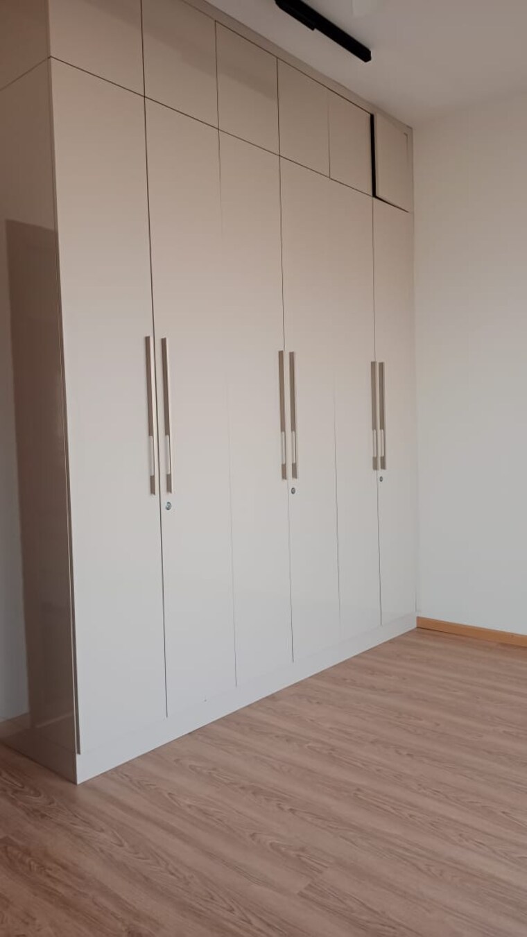 Room, emaar-emerald-floors-premier 4 Bedroom 1975 Sq.Ft. Apartment In Sector 65 Gurgaon 9549041