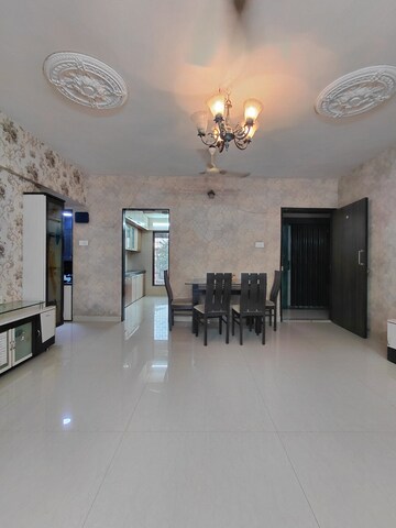 Furnished Amenities in 2 BHK Apartment at La Classic, Malad West – for Rent